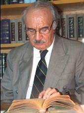 پارسی‌انجمن: در پاسداری و پالایش زبان پارسی  دکتر حسن انوری: بیش از 60 درصد استادان زبان فارسی، آذربایجانی‌اند فرهنگ‌نویسی حسن انوری آذربایجان پارسی انجمن